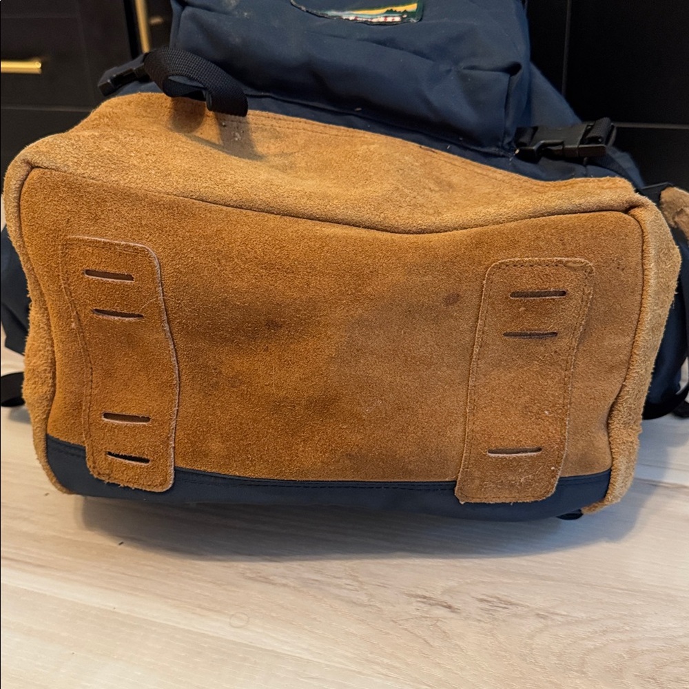 Vintage L.L.Bean Leather Bottom Backpack Navy Internal Frame Daypack - Picture 5 of 12